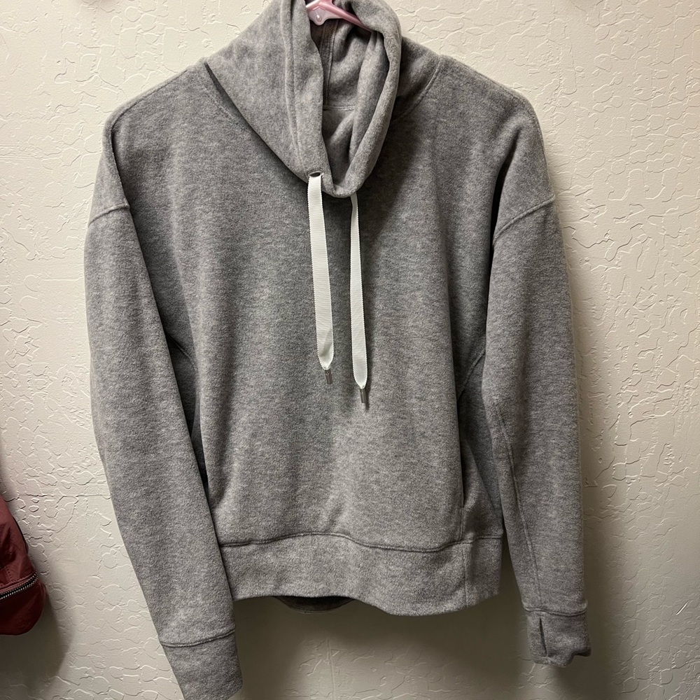 Lululemon Go Forward Pullover size 2